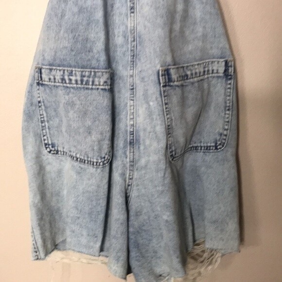 GAP Distressed Denim Shortalls with Washwell overalls size medium - Picture 13 of 13